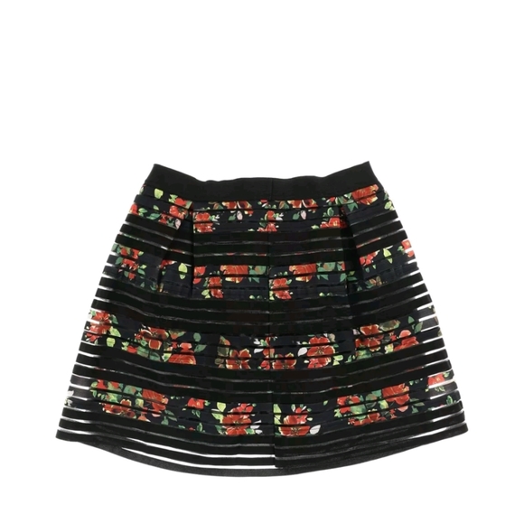 ROMEO & JULIET COUTURE NWT Floral Mesh Panel Skirt - Picture 3 of 13